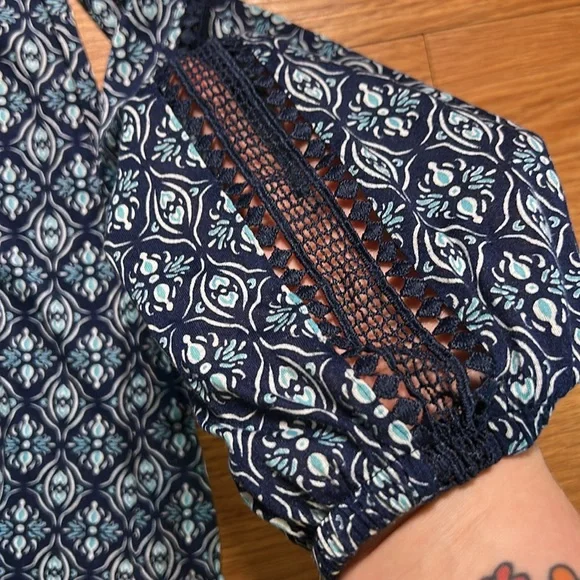 Blue Patterned Women's Top - Picture 4 of 7
